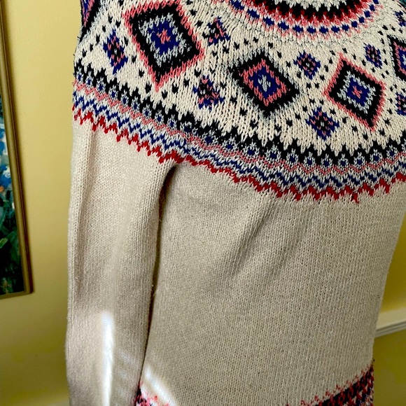 OLD NAVY SWEATER - Picture 6 of 14